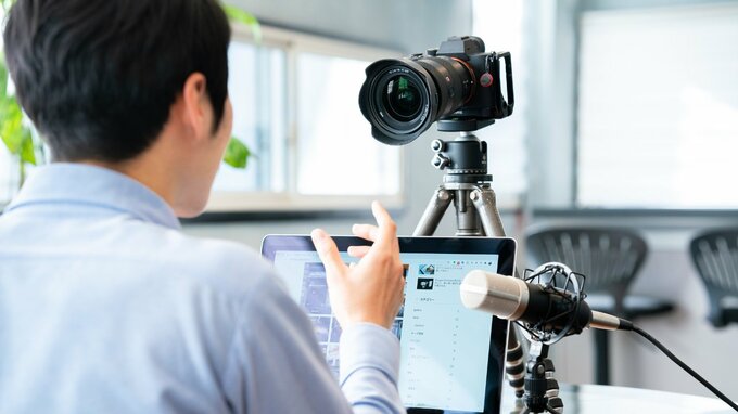 国税庁が「サラリーマン副業300万円問題」で大幅修正！新たな基準とその問題点とは？