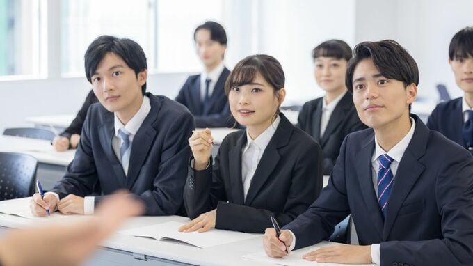 「仕事中にスマホをいじるのはダメ」←「そんなの常識だろ！」で済ませない…従業員の仕事のクオリティを保つために大事な〈確認事項〉とは？