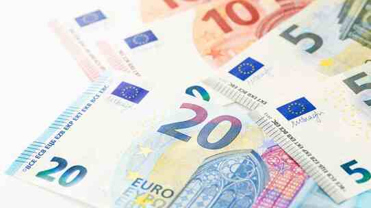 ウクライナ情勢緊迫でユーロ急落…「1ユーロ=1米ドル割れ」はあり得るのか?