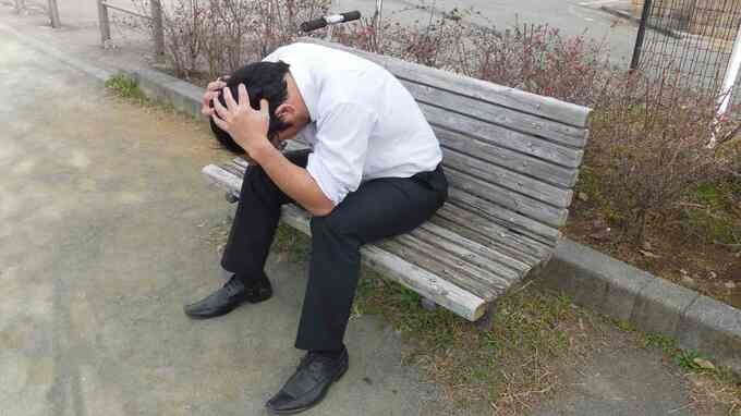 「え、これだけ…？」43歳会社員、念願の昇進で歓喜も…初の給与明細で見た“手取り額”に絶句