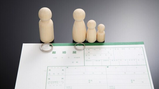 都道府県別「離婚率」…15年間不動の「1位」と「最下位」は?データから地域差が露わに!