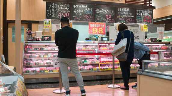 家族で「お肉は1日260円まで」…日本の「平均家庭」が「貧しくなっていく」
