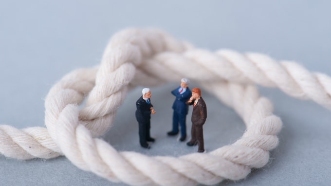 「分散した自社株」が引き起こす事業承継のトラブル