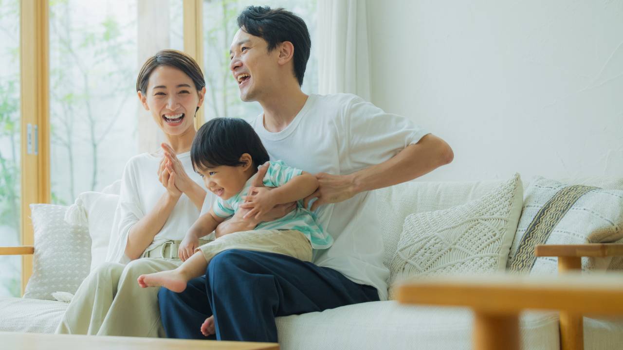 老後資金2,000万円を超えられる？年収400万円の会社員が、30歳から「新NISA」を始めた結果…65歳時点の資産額をFPが試算【月1万円・3万円・5万円】