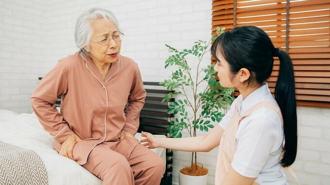 年々増える「変形性股関節症」…日本人を股関節の痛みから救う「待望の治療法」【専門医が解説】