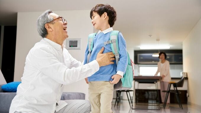 「もう、会いにこなくていい」…年金月24万円・慎ましく生きる72歳祖父「54万3,250円」クレカ明細に仰天。“目に入れても痛くない”12歳初孫を拒絶した日