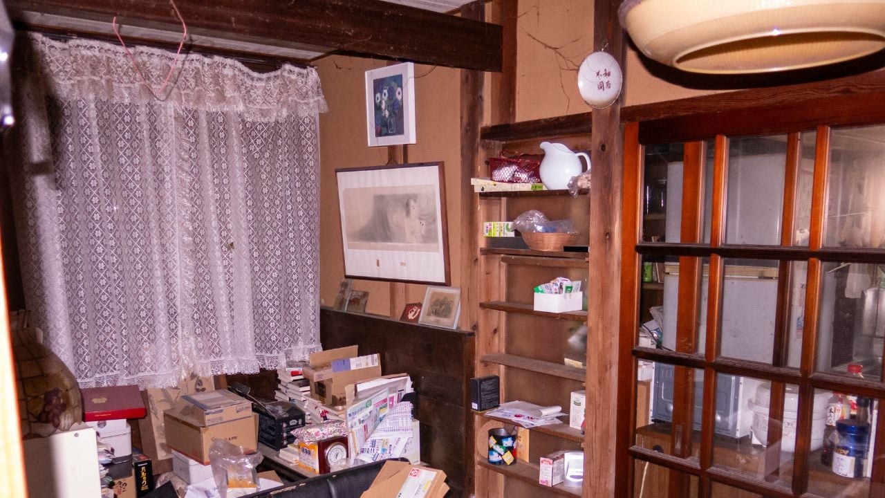 年金月18万円・82歳母の〈同居孤独死〉。近隣の女性は「お母さんの年金で暮らしていたのにねぇ…」と心配したが…実家暮らし・無職50歳息子が放った“とんでもないひと言”