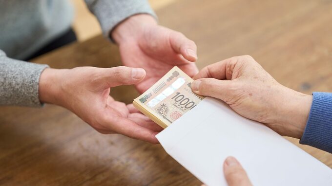「来年からは気を遣わなくて大丈夫です」〈年金月14万円・72歳父〉孫への「10万円祝い」を息子夫婦が断った理由
