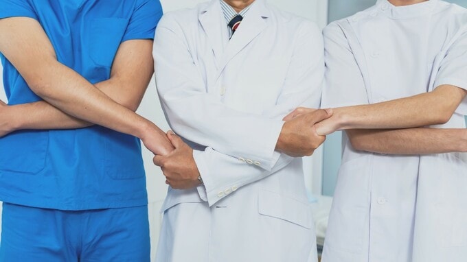 「円滑な退院支援」だけでは不十分…二次救急病院が幅広く支える「地域医療連携」の実情