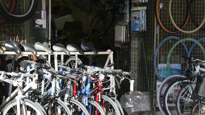 亡父名義の店舗兼自宅をどうするか…「現物分割するのが難しい相続財産」の分割方法【行政書士が解説】