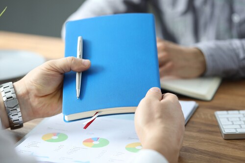 日記には明確に遺産の分け方について記載されていたが…？ （画像はイメージです／PIXTA）