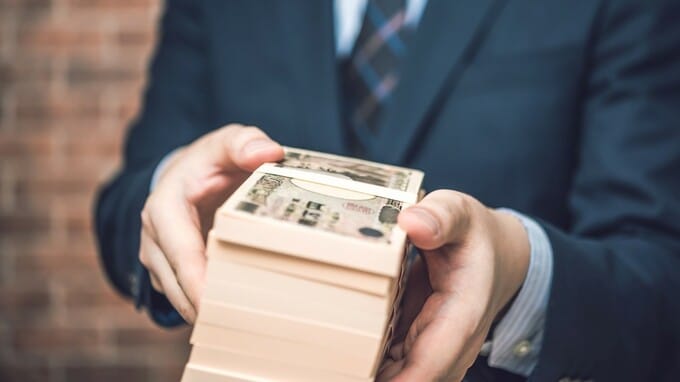 お金持ちになるための鍵となる考え方は？新たな段階に「ステップアップ」がおすすめなワケ