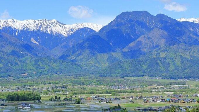 東京で働く〈年収450万円〉〈資産2,000万円〉49歳女性が故郷・信州へ移住…楽しい記憶でいっぱいの土地で「甘い幻想を打ち砕く現実」