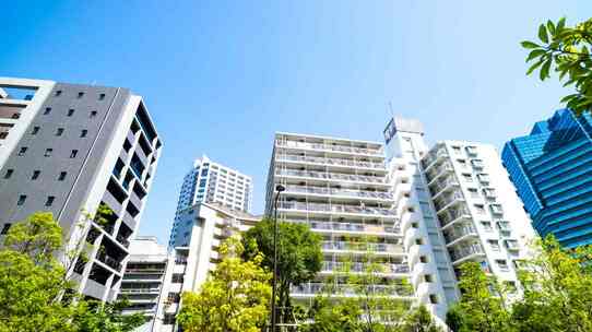 個人年金 vs. 不動産投資…老後不安を軽減できるのはどっち?
