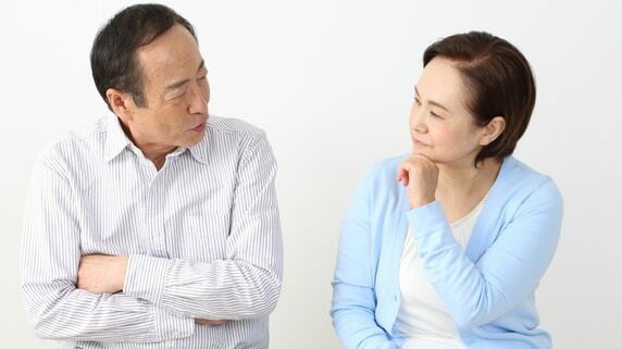 「何のために貯めてきたんだろう」…外食も旅行もしない老後。〈金融資産約8,200万円〉60代年金夫婦の節約生活を変えた“息子のひと言”