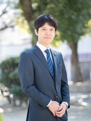 「私の年収は280万円…もう仕送りできません」43歳会社員の苦悩。月7万円の年金で暮らす72歳母に生活保護を勧めてもいいのか【行政書士が解説】