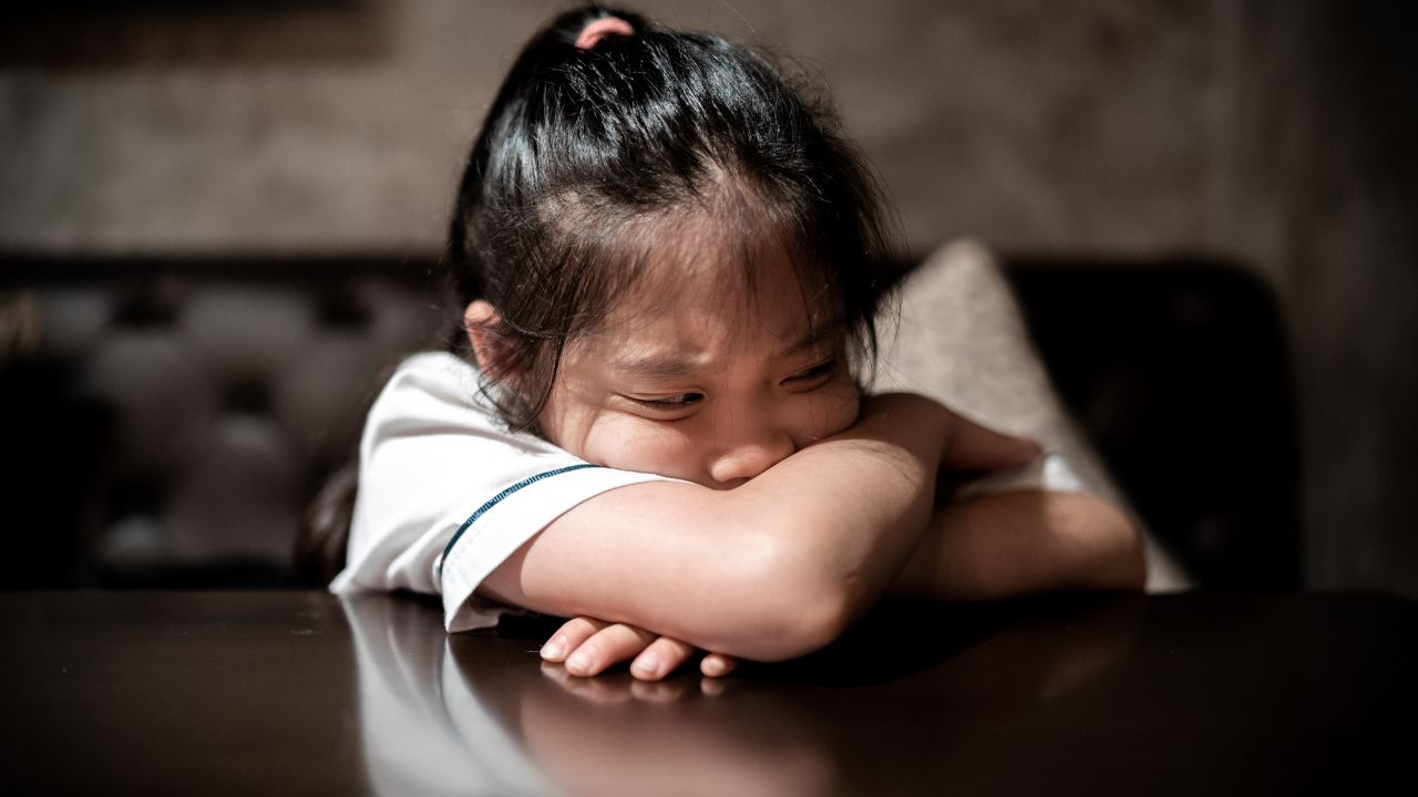 10歳のわが子がドラッグストアで万引き…親は「厳しく叱る」が正解か？【ハーバード大学名誉教授の回答】