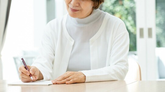 認知症の人が残した「遺言書」は無効？…公正証書遺言書が“無効”となった「2つの事例」を紹介