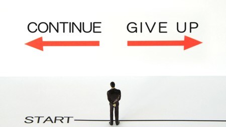 どちらに行こうか、経営者の悩みどころ