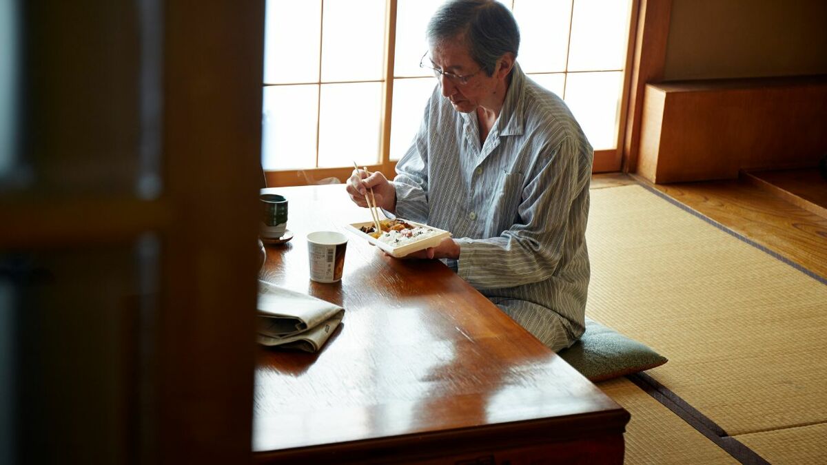 そのお金、どうぞ死ぬまで抱えていてください」長男が放った痛烈な一言。〈資産7,000万円〉〈持ち家〉〈年金月17万円〉の78歳男性…孫にも会えぬ孤独な毎日  | ゴールドオンライン