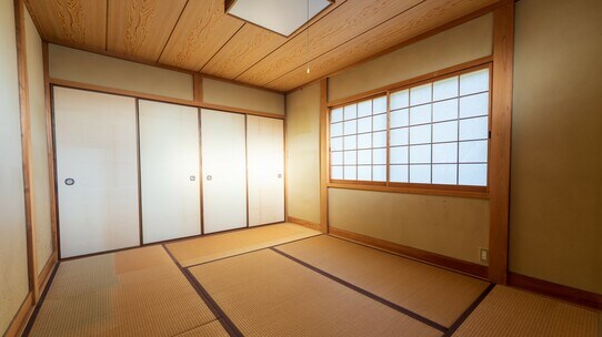「肩こりのしない家」はどんな家?“6畳部屋”から肩こり腰痛人生が始まった理由