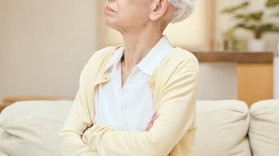 「もう耐えられない…」〈退職金2,400万円〉60歳で単身赴任を終えた夫、「今日の夕飯は？」ひと言を引き金に妻が変化したワケ