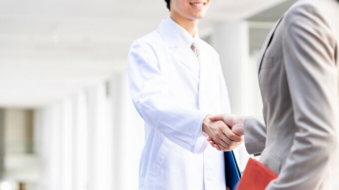 開業前の鍛錬は重要？「雇われ院長」のメリット・デメリット