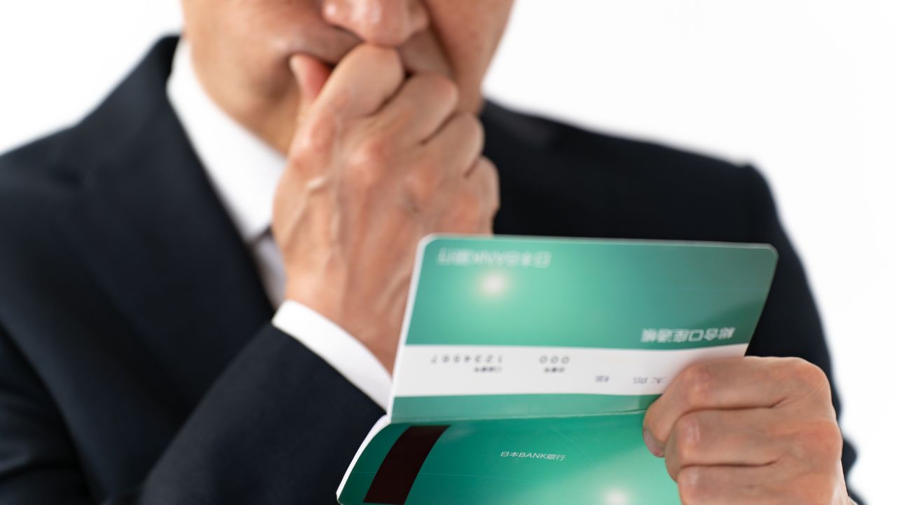 「聞いてないぞ！」65歳男性が陥った「ねんきん定期便」の誤解。〈月3万円の天引き〉で老後計画は崩壊、「週3アルバイト」を始める現実