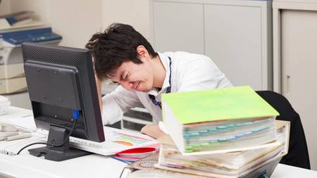 会社なんて、入ってみないと分からない（※画像はイメージです／PIXTA）