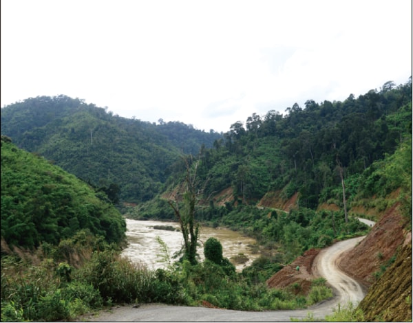 ミャンマー山中をゆく。経済の動脈となるには、まだ時間が必要だ