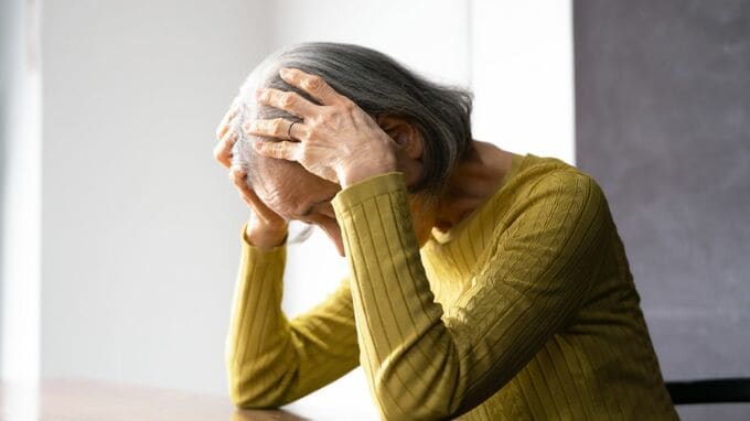 「お金ならあるのに…」貯金2,500万円・67歳おひとりさま女性、持病の入院手続きで〈途方に暮れたワケ〉【弁護士が解説】