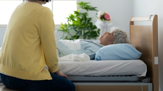 義母の介護のために離職したのに。看取り後に夫から突き付けられた〈まさかの要請〉…60代女性の回想