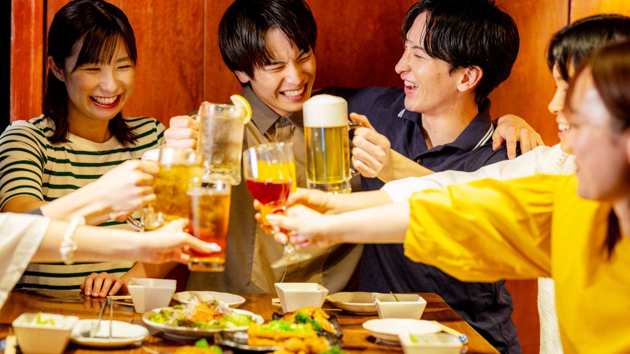 飲み代、ゼミ合宿代、免許代…手取り月26万円・現在27歳の男性、大学在学中の借金が「総額288万円」まで膨らんでしまったワケ