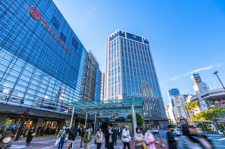 （JR横浜駅前／PIXTA）